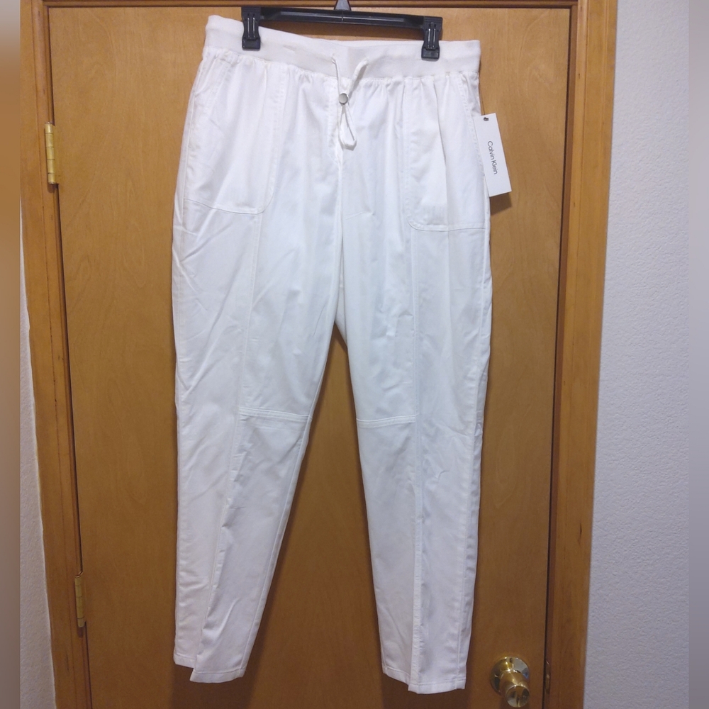 NWT Calvin Klein Pull-On White Pants L Firm Price